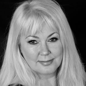 A woman with blonde hair.
