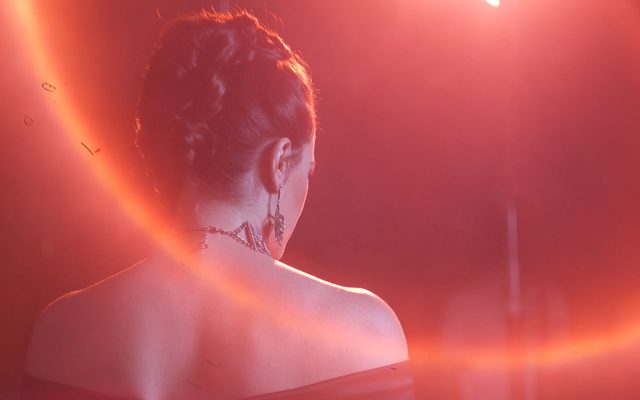 Máire Flavin backstage on The Merry Widow photoshoot © Opera North