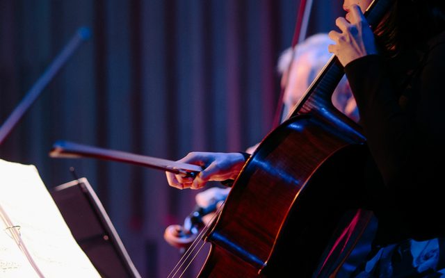 Sunny Yang of the Kronos Quartet in the Howard Assembly Room © Tom Arber
